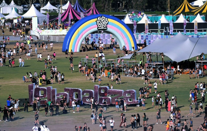Lollapalooza 2025: la grilla completa con los horarios y escenarios de cada artista día por día para este fin de semana