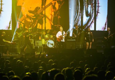 David Lebón colmó de rock al Ópera