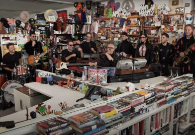 FITO PÁEZ HACE SU MUY ESPERADO DEBUT EN EL TINY DESK DE NPR