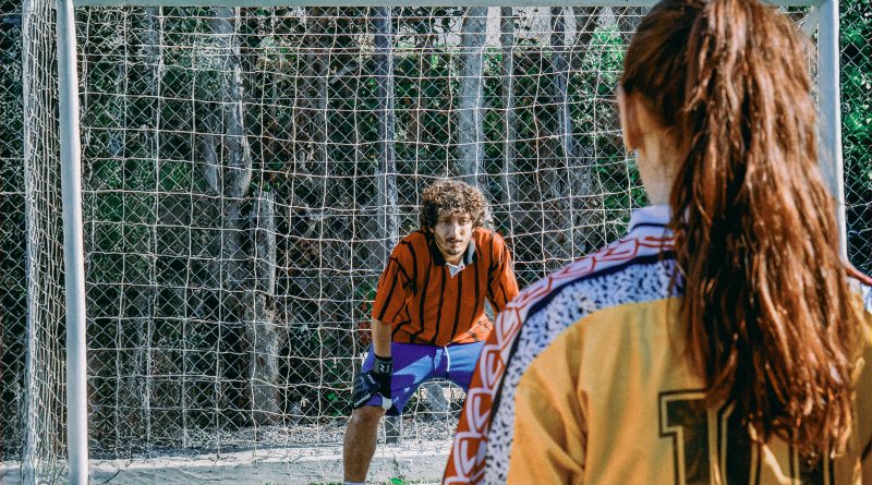 Adrián Berra presenta “Domingo” su nuevo single