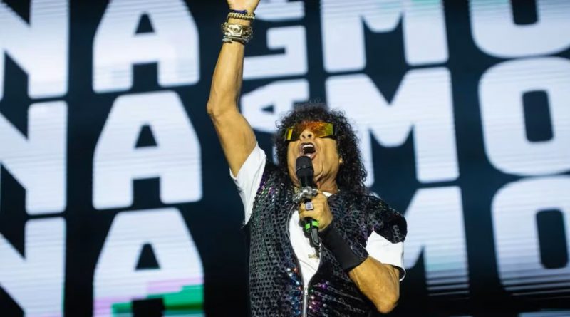 La Mona Jiménez despidió su 2025 con un show histórico en La Plata