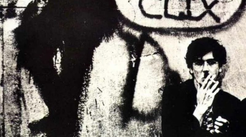 El fotógrafo de la tapa de Clics Modernos de Charly García repasa sus 50 años retratando músicos, viajes y experiencias asombrosas