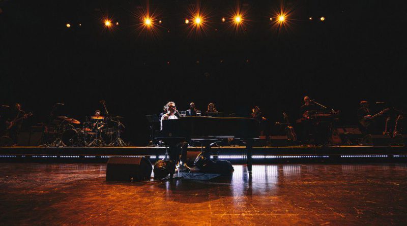 FITO PÁEZ CONQUISTA A MIAMI CON DESLUMBRANTE NOCHE EN EL HARD ROCK LIVE