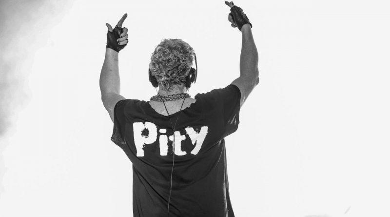 PITY ÁLVAREZ VOLVIÓ Y DIO UN SHOW HISTÓRICO EN ESTADIO KEMPES DE CÓRDOBA