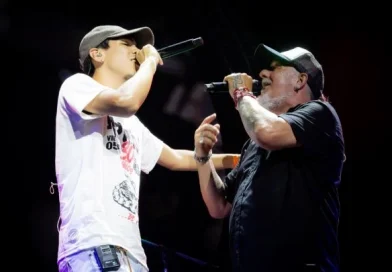 Kapanga y Milo J presentaron “No me sueltes” en vivo