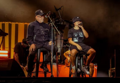 Trueno hizo vibrar Cosquín Rock con un cruce histórico junto a León Gieco