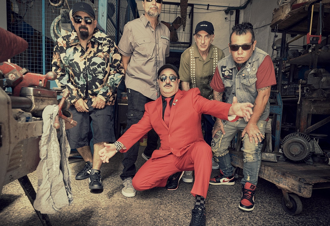 LOS CALZONES PRESENTAN “HUELLA”