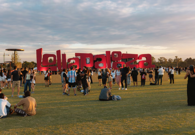 LOLLAPALOOZA ARGENTINA 2027: TRAVIS SCOTT, CHARLI XCX Y TINI ENCABEZAN EL LINE UP